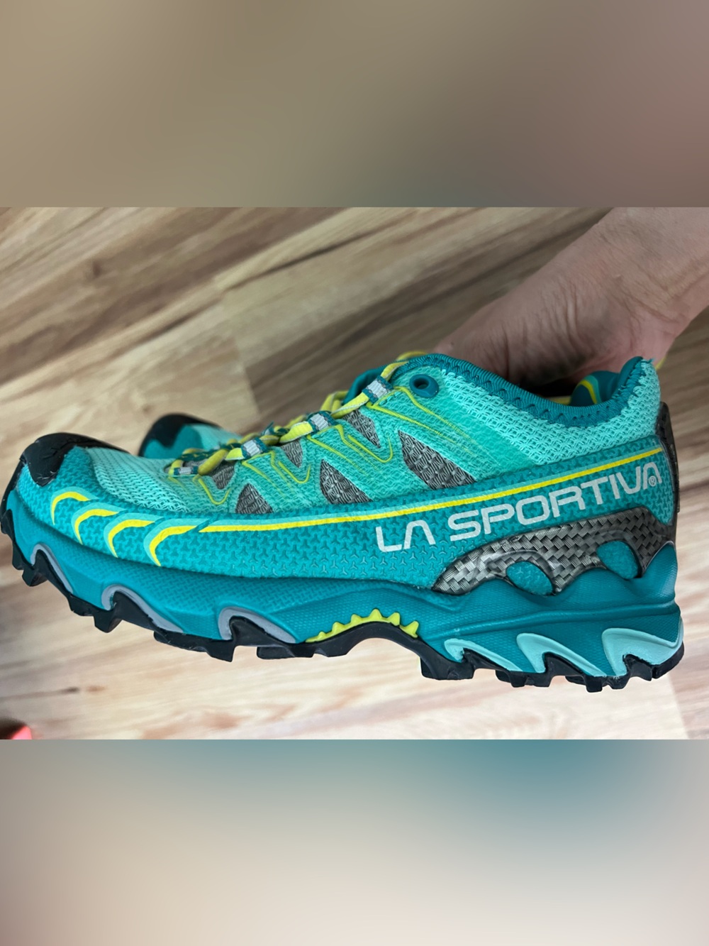La Sportiva Women's Teal and Yellow Trail running shoes